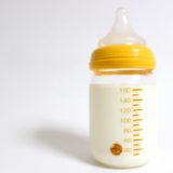 哺乳瓶は毎回消毒しなきゃいけないの？いつまで？方法や期間を解説！